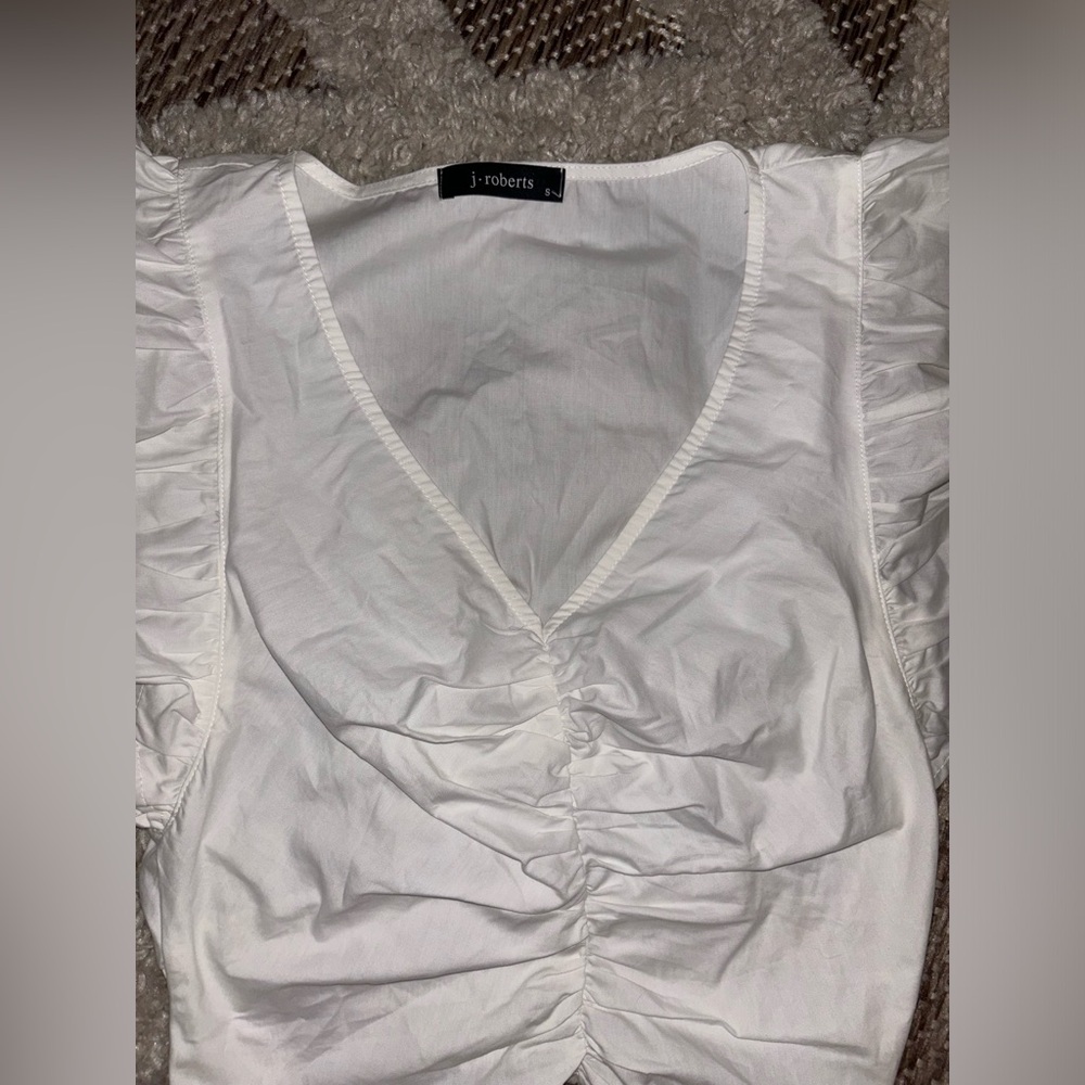 Boutique J. Roberts white top